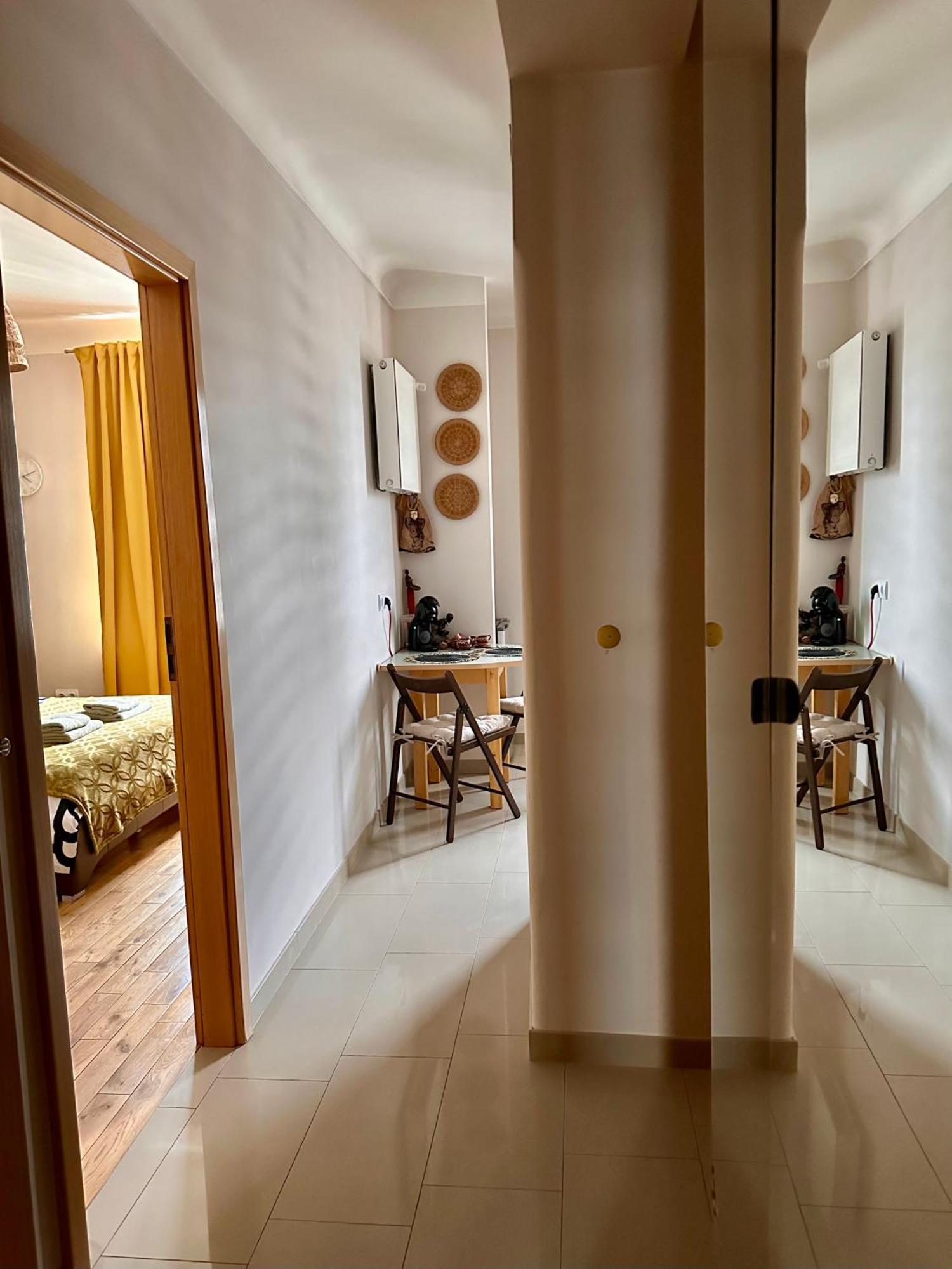 Africa Apartment ワルシャワ エクステリア 写真