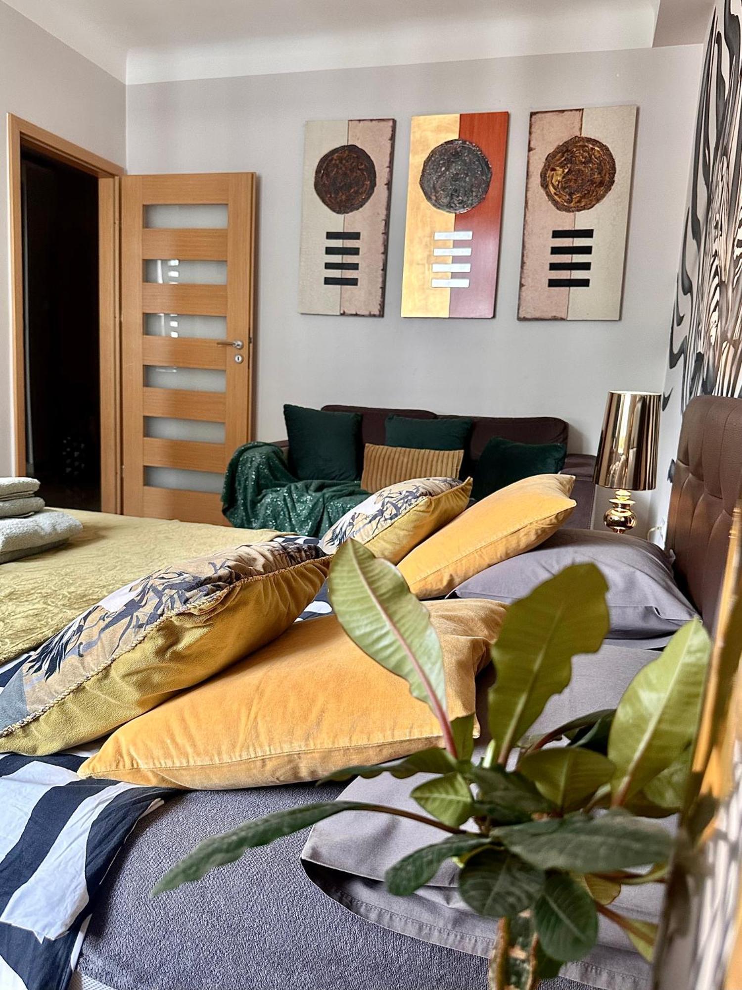 Africa Apartment ワルシャワ エクステリア 写真
